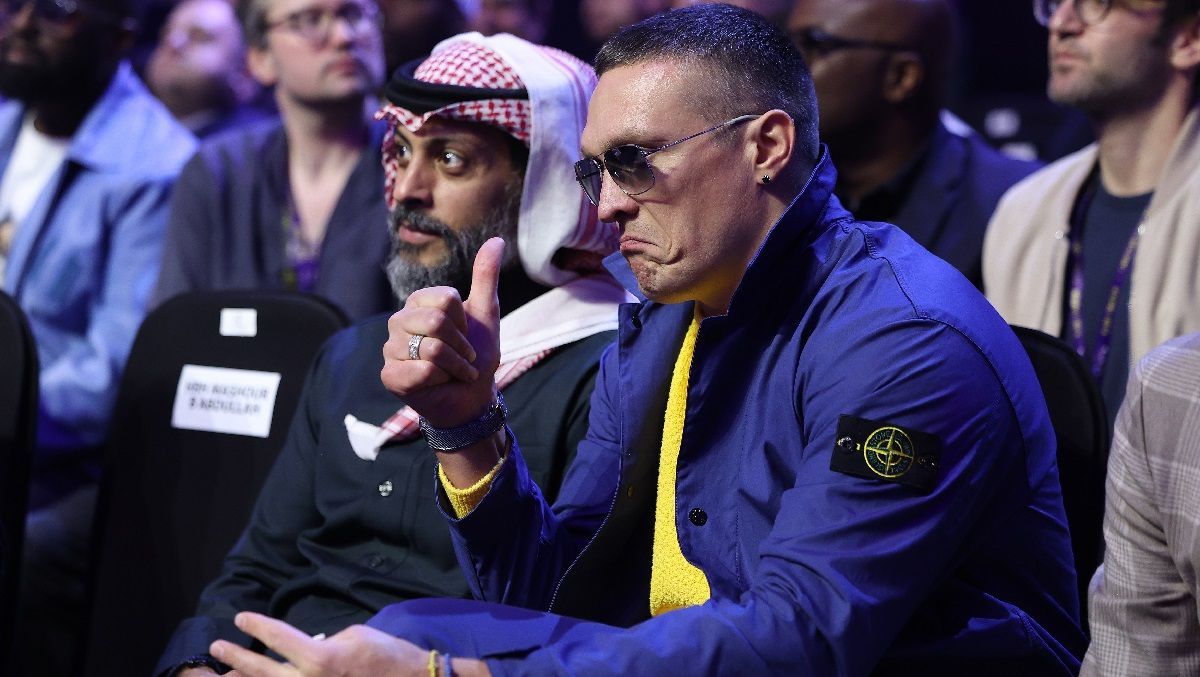 Олександр Усик проведе захист поясу WBC проти легендарного кікбоксера 