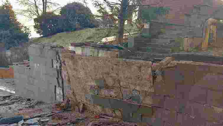 Російські дрони атакували Дніпро, є пошкодження та поранений чоловік