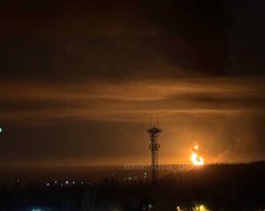 В окупованій Макіївці загорілася нафтобаза після атаки БпЛА