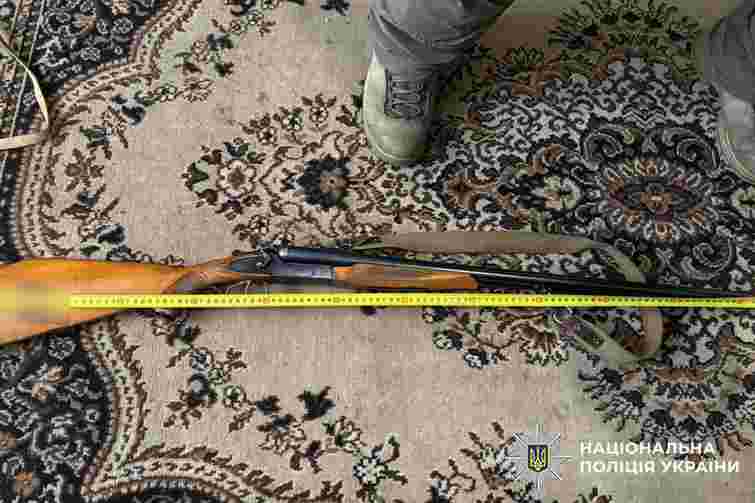 Чоловік застрелив з рушниці безпритульного пса на Хмельниччині