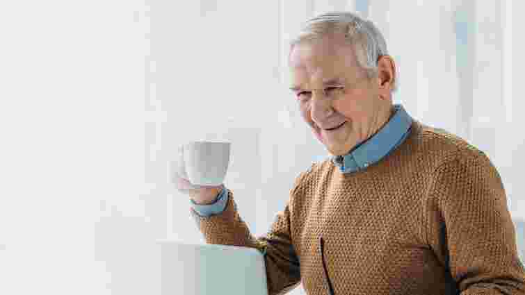 На картку прийде більше: у кого в березні зросла пенсія і на скільки