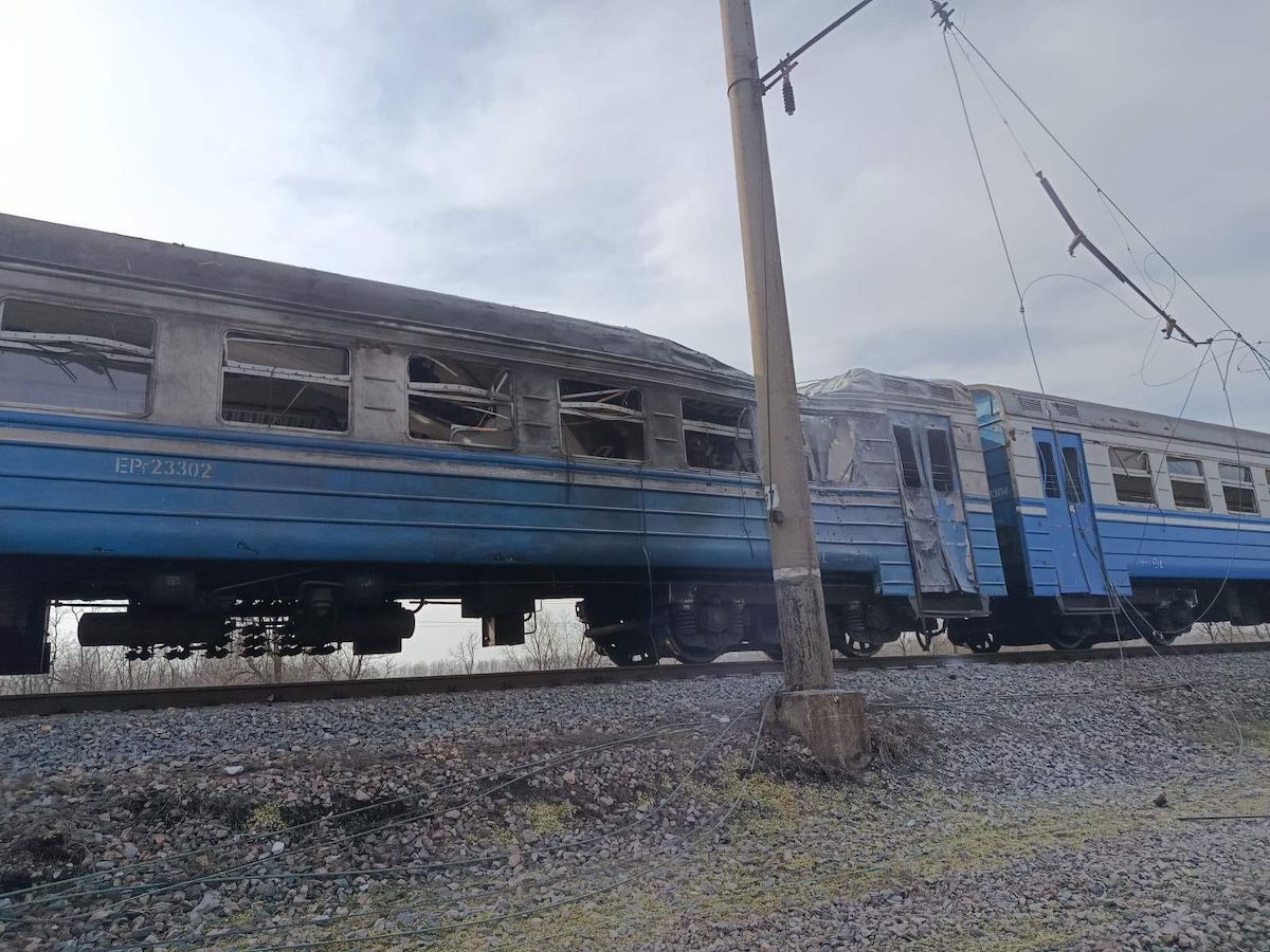 Росіяни дроном вдарили по поїзду на Дніпропетровщині, загинув чоловік