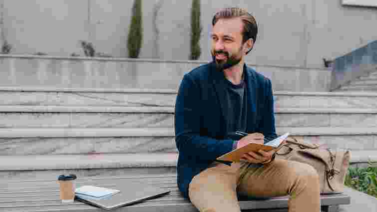 З українських закладів освіти за рік відрахували майже 35 тис. чоловіків віком понад 25 років