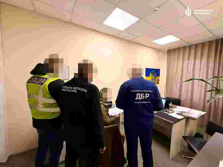 Ексслідчого з Хмельницького підозрюють у привласненні 2,5 млн грн арештованих грошей