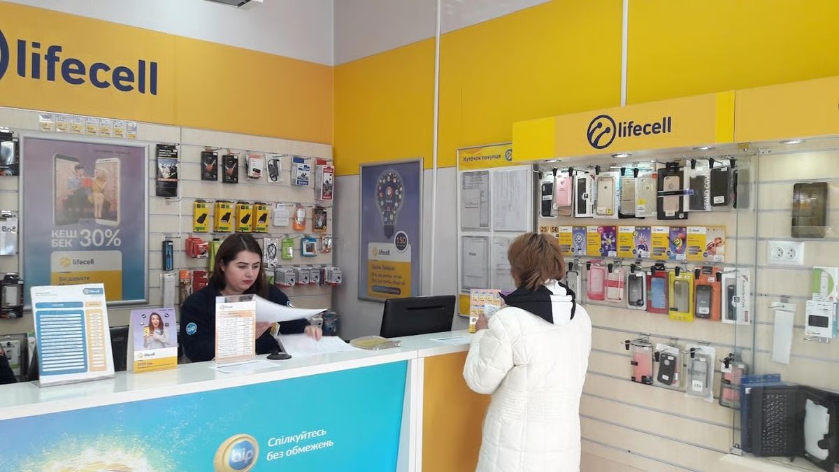 Понад 80 тисяч українців змінили мобільного оператора в лютому: від кого й куди переходять
