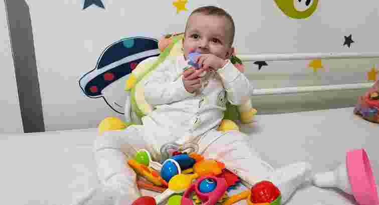 Кардіохірурги Львова 12 годин рятували серце 8-місячного малюка 