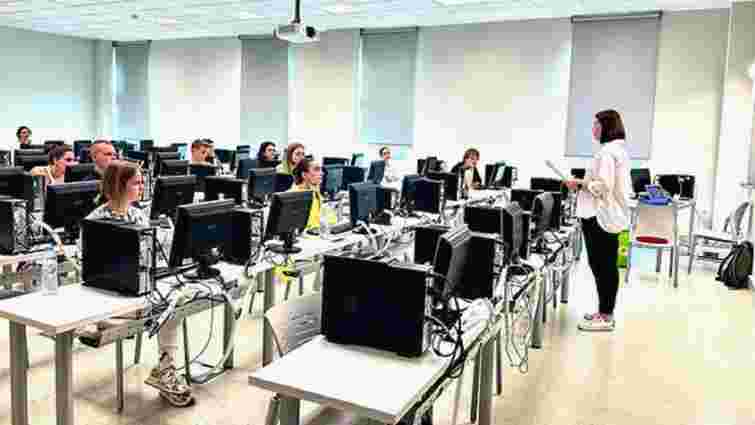 52 міста у 31 країні: де українські біженці можуть скласти НМТ-2026