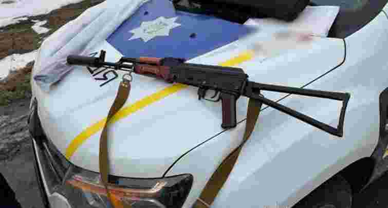 У селі біля Тернополя троє чоловіків стріляли з вогнепальної зброї