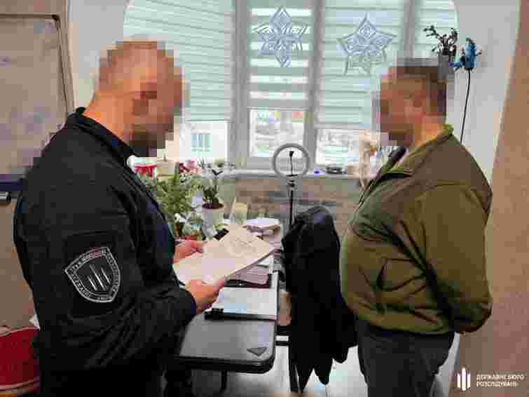 ДБР викрило полковника Міноборони на масштабних розкраданнях пального на 20 млн грн