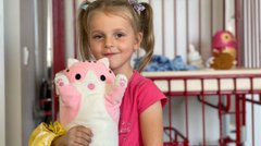 Хірурги врятували руку 4-річній дівчинці, частину кістки якої зруйнував золотистий стафілокок