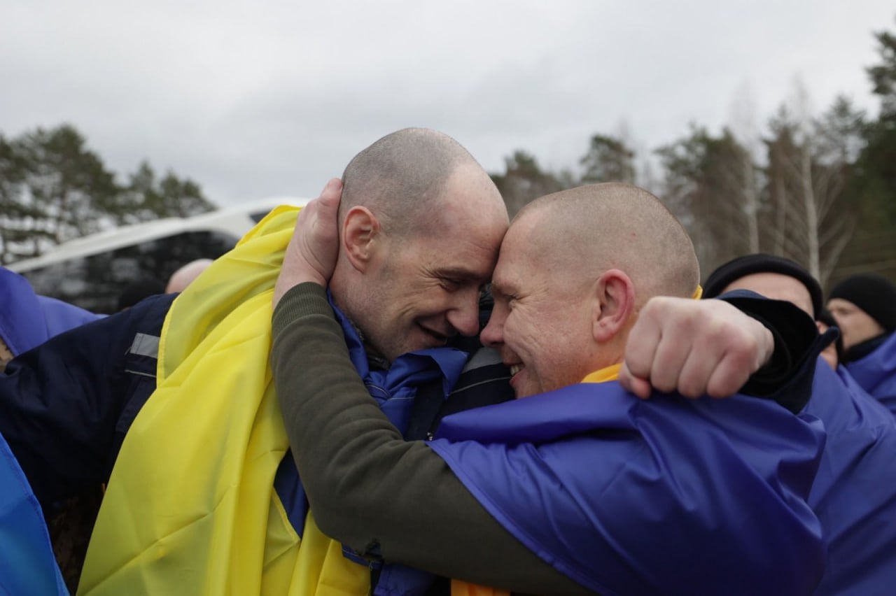 Фото Володимира Зеленського, звільнені військові з російського полону 5 березня