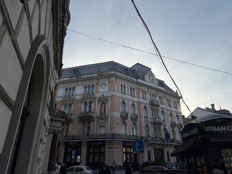 Відсудити, приватизувати, занедбати