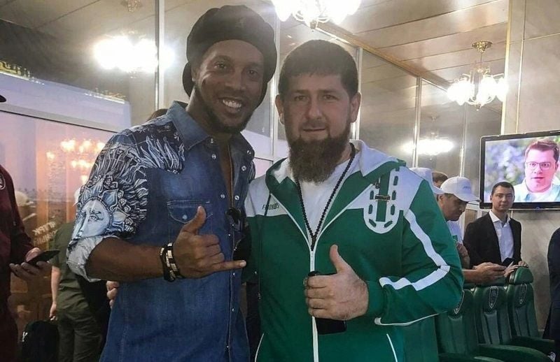 Роналдінью з Рамзаном Кадировим