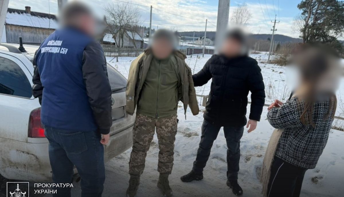 На Львівщині затримали військових за організацію втечі курсанта за кордон 