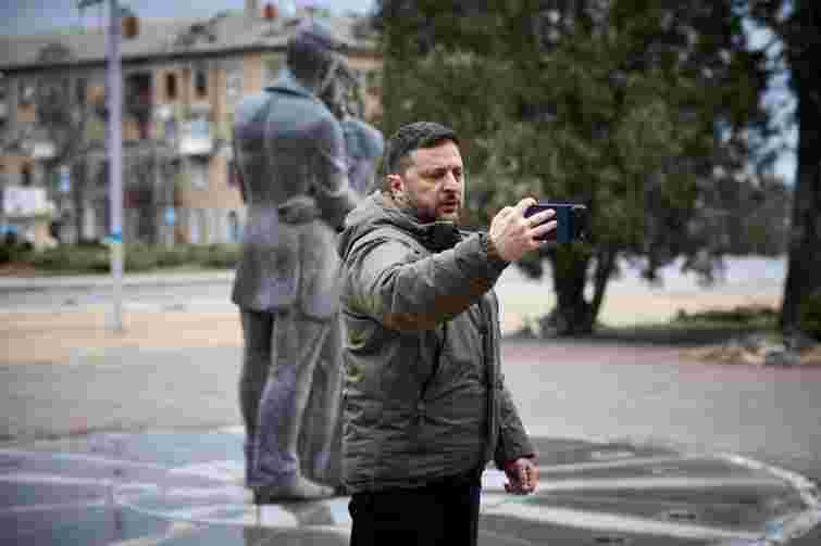 Зеленський звернувся до українців з прифронтової Дружківки та попередив про наступ росіян