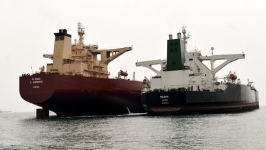 США можуть зняти санкції з російської нафти через дефіцит 