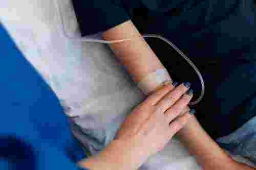 На Львівщині суд оштрафував батька за госпіталізацію сина з алкогольним отруєнням