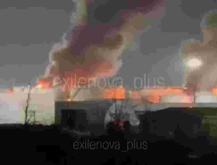 У Краснодарському краї після атаки БпЛА загорілась нафтобаза