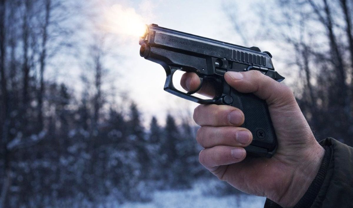 В Івано-Франківську затримали чоловіка, який влаштував стрілянину біля магазину 