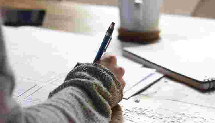 З префіксами буває складно, якщо цього не знати: пишемо «премудрий» чи «примудрий»