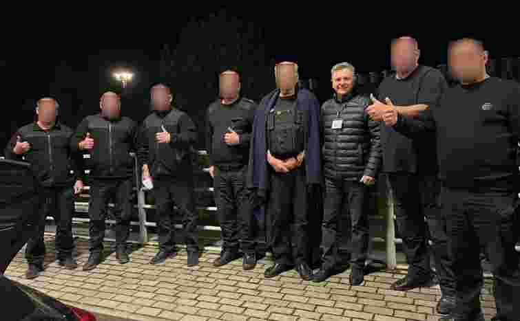 Україна звинуватила Угорщину в грубому поводженні з працівниками «Ощадбанку»