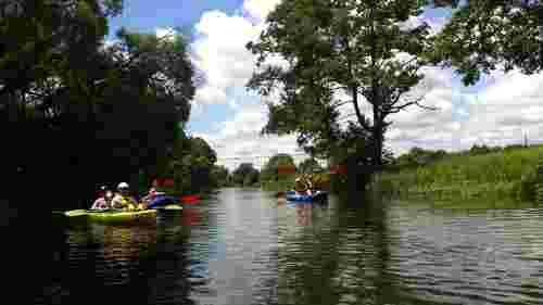 Деревʼяні храми, руїни синагоги і сплав Ратою: принади Великих Мостів та сіл громади