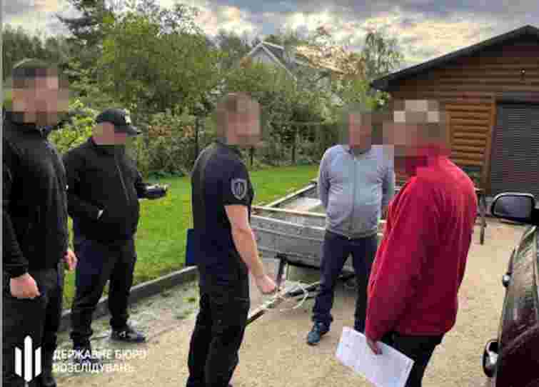 Рівненський командир уник покарання за залучення підлеглих до будівництва дому на Львівщині