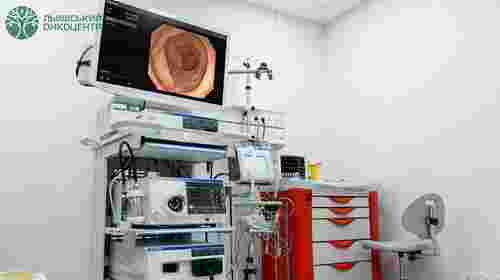 У Львівському онкоцентрі ендоскопічні обстеження товстої кишки проводять з допомогою ШІ