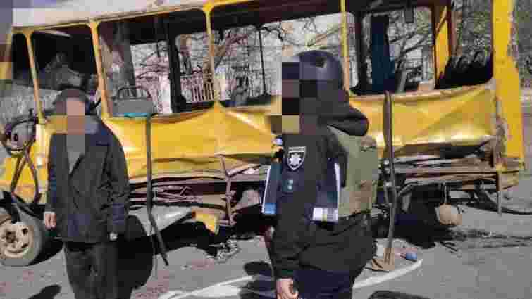 Два десятки людей постраждали у Херсоні від прицільної російської атаки по маршрутці