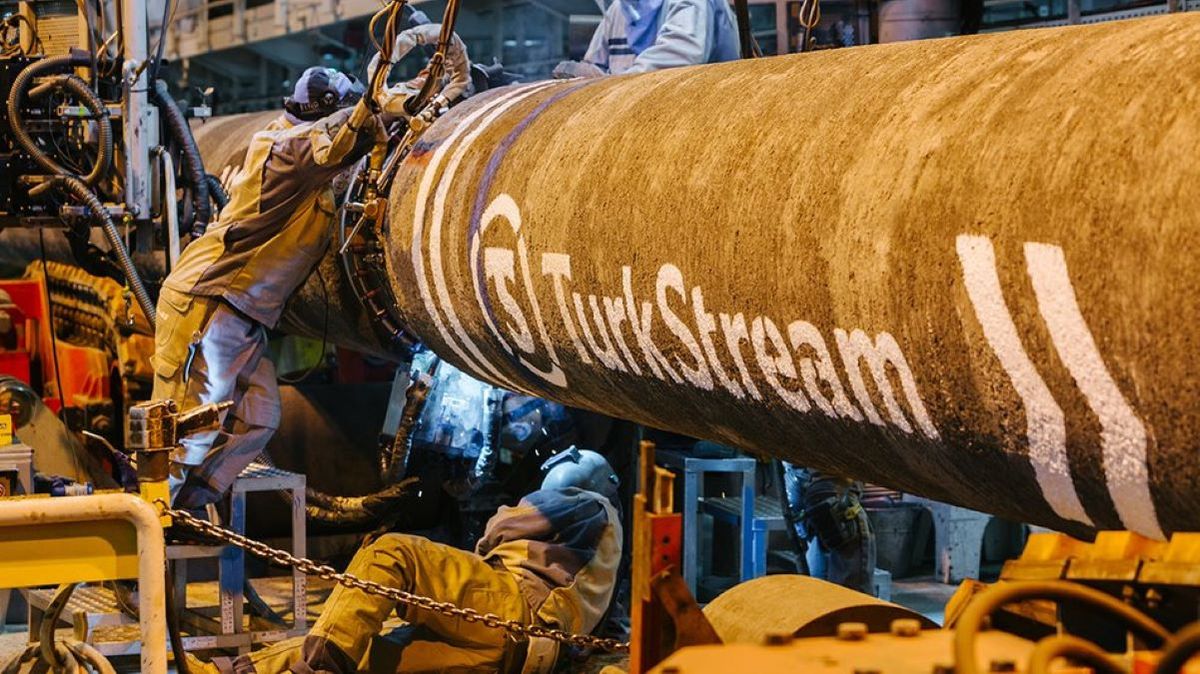 Угорщина звинуватила Україну в атаці на інфраструктуру «Турецького потоку» в Росії