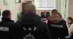 Завідувача відділення Університетської лікарні у Львові затримали на хабарі 600 доларів