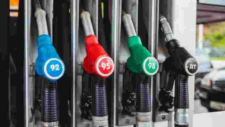 В Україні знову зросли ціни на дизпаливо та газ