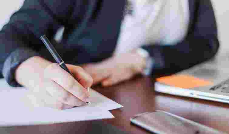 МОН позбавило наукових ступенів двох дослідниць через звинувачення у плагіаті