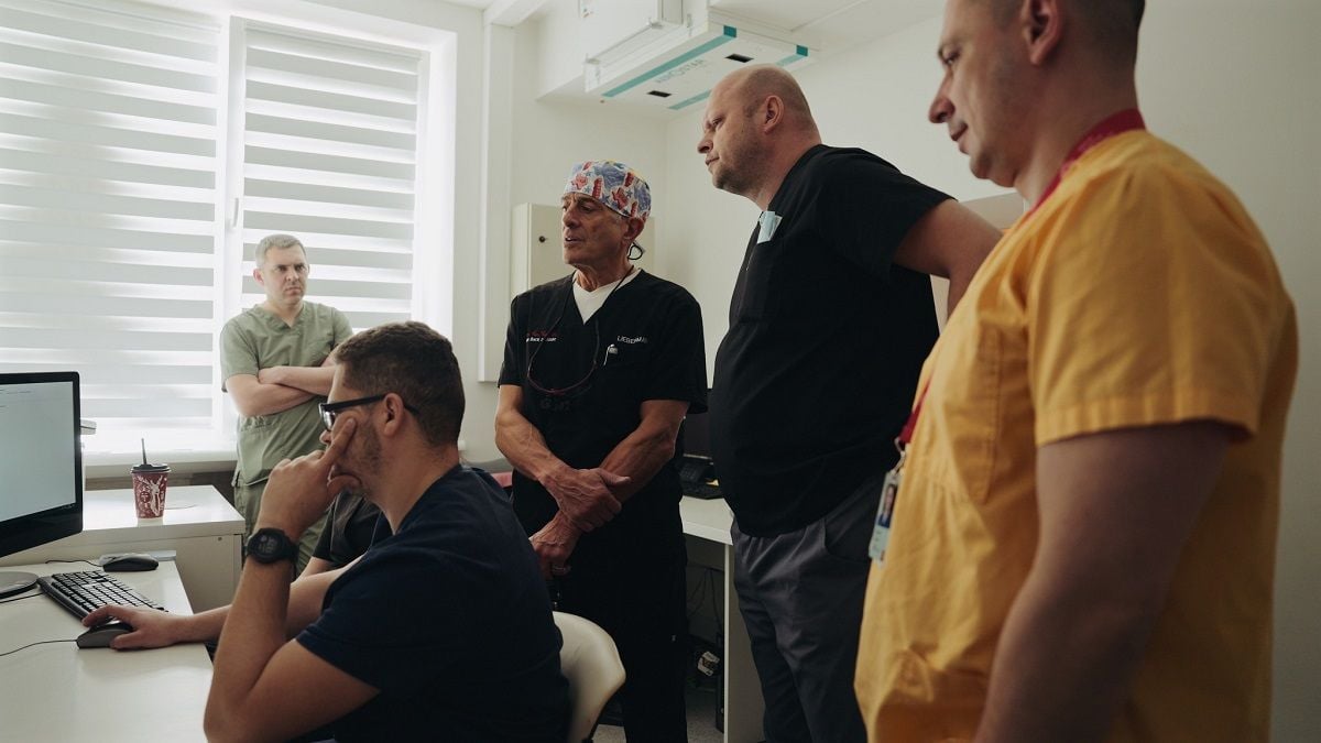 Американський хірург ділиться досвідом з львівськими хірургами 