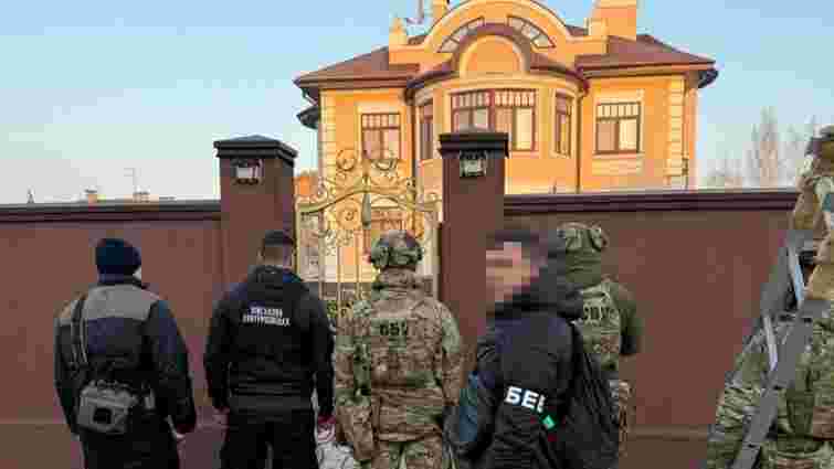 На Дніпропетровщині викрили розкрадання 14 млн грн на будівництві фортифікацій