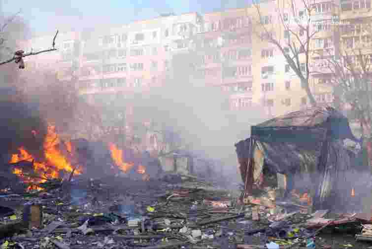 Внаслідок російського удару по Запоріжжю загинув чоловік та є постраждалі