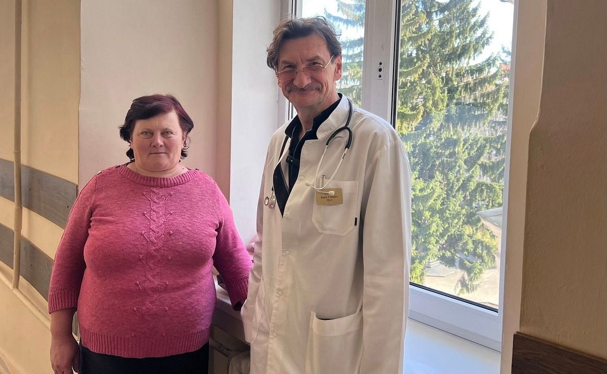 Пацієнтка з судинним хірургом, професором Юрієм Орлом