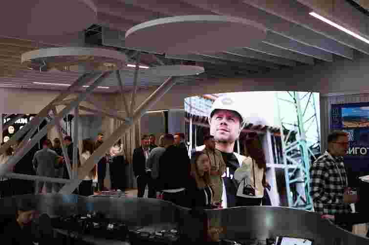 РІЕЛ на Lviv Build Forum: як пройшли презентація проєктів та виступ на головній сцені