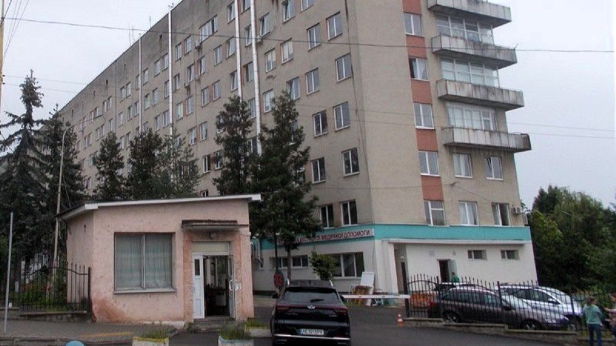 Під час ремонту в міській лікарні Ужгорода розікрали майже 1 млн грн