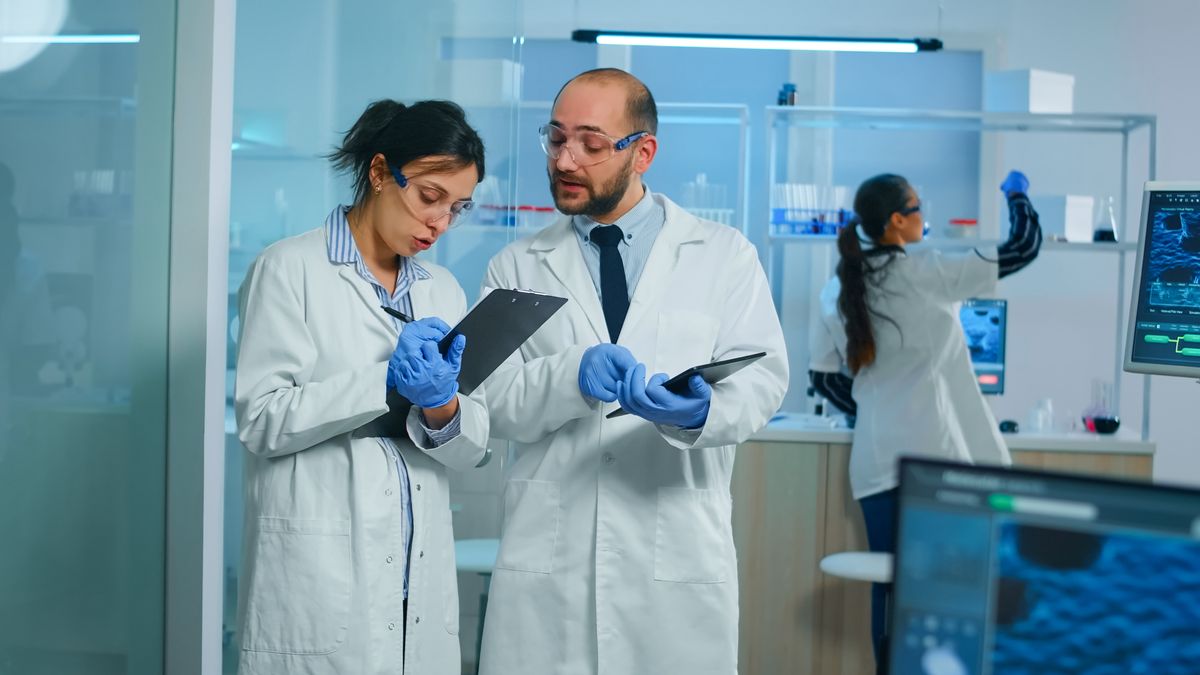 В Україні стартував конкурс 100 PhD-дослідницьких проєктів: скільки отримають молоді науковці