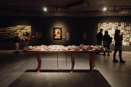 У Mercury Art Center триває виставка «У ядрі»