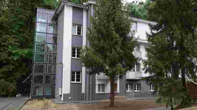 В колишньому санаторії на Замарстинівській у Львові поселили вісім сімей ВПО