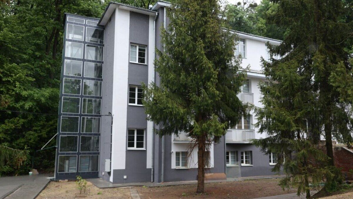 В колишньому санаторії на Замарстинівській у Львові поселили вісім сімей ВПО
