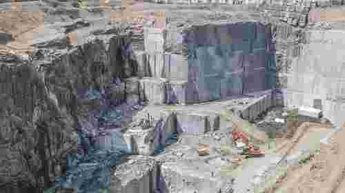 Фірма присяжної місцевого суду видобуватиме граніт на Хмельниччині за 4,53 млн грн