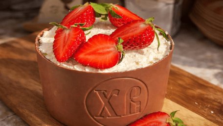 Сирна паска в шоколадному корпусі. Рецепт дня