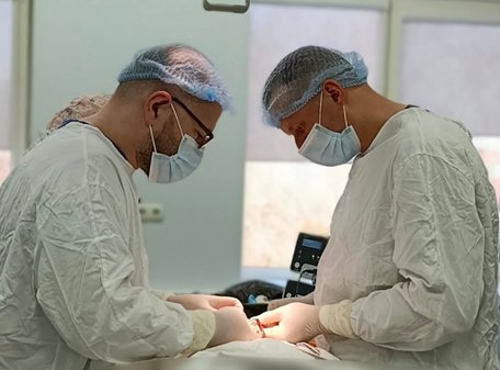 Волинські хірурги врятували 59-річну жінку з гнійним запаленням живота