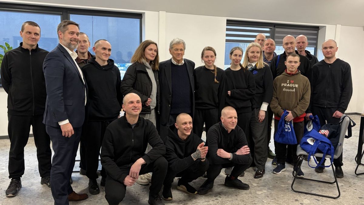 Лукашенко помилував 250 політвʼязнів після зняття санкцій США з білоруських компаній