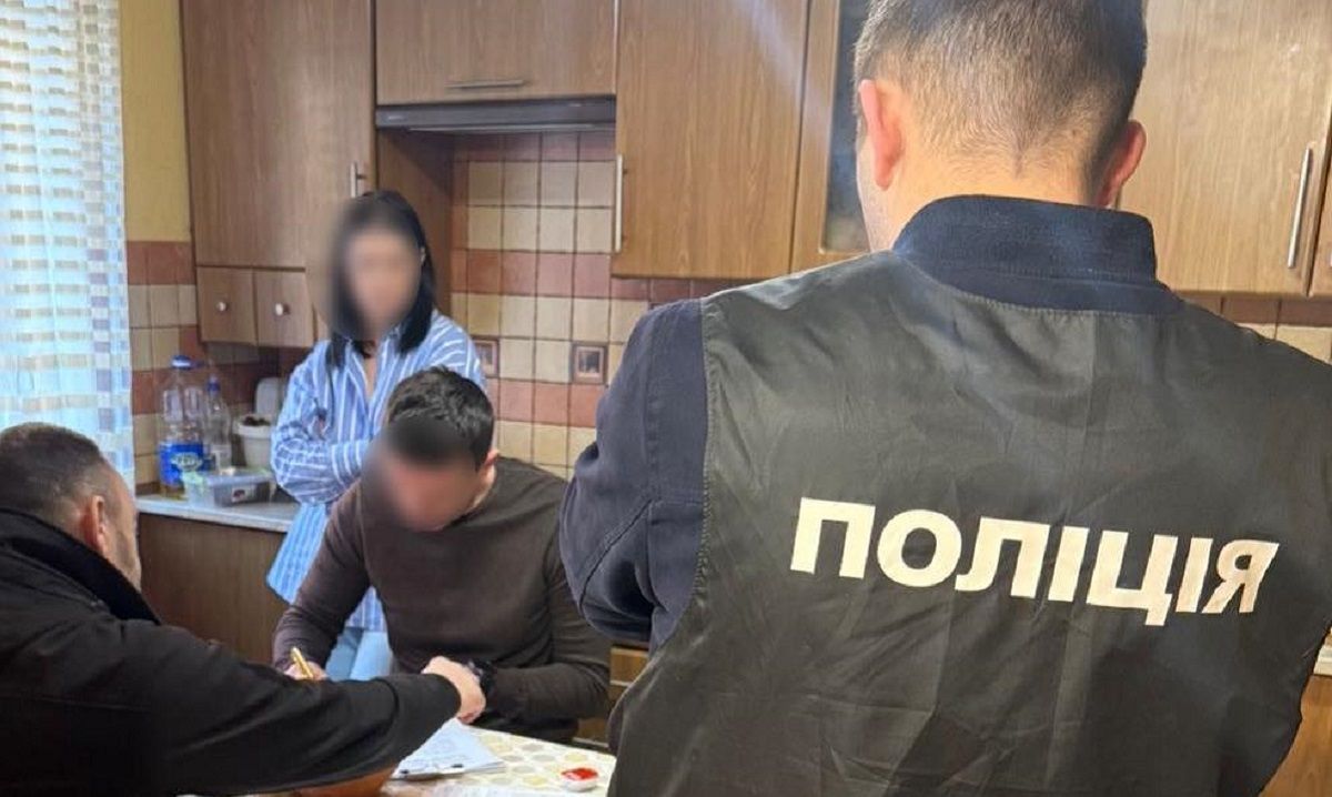 Нацполіція проводить обшуки у двох лікарнях на Львівщині