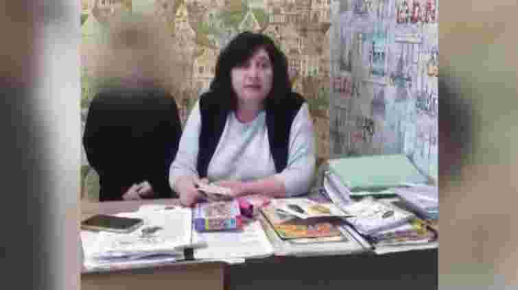 Логопединю ліцею на Волині звільнили після побиття батька учня