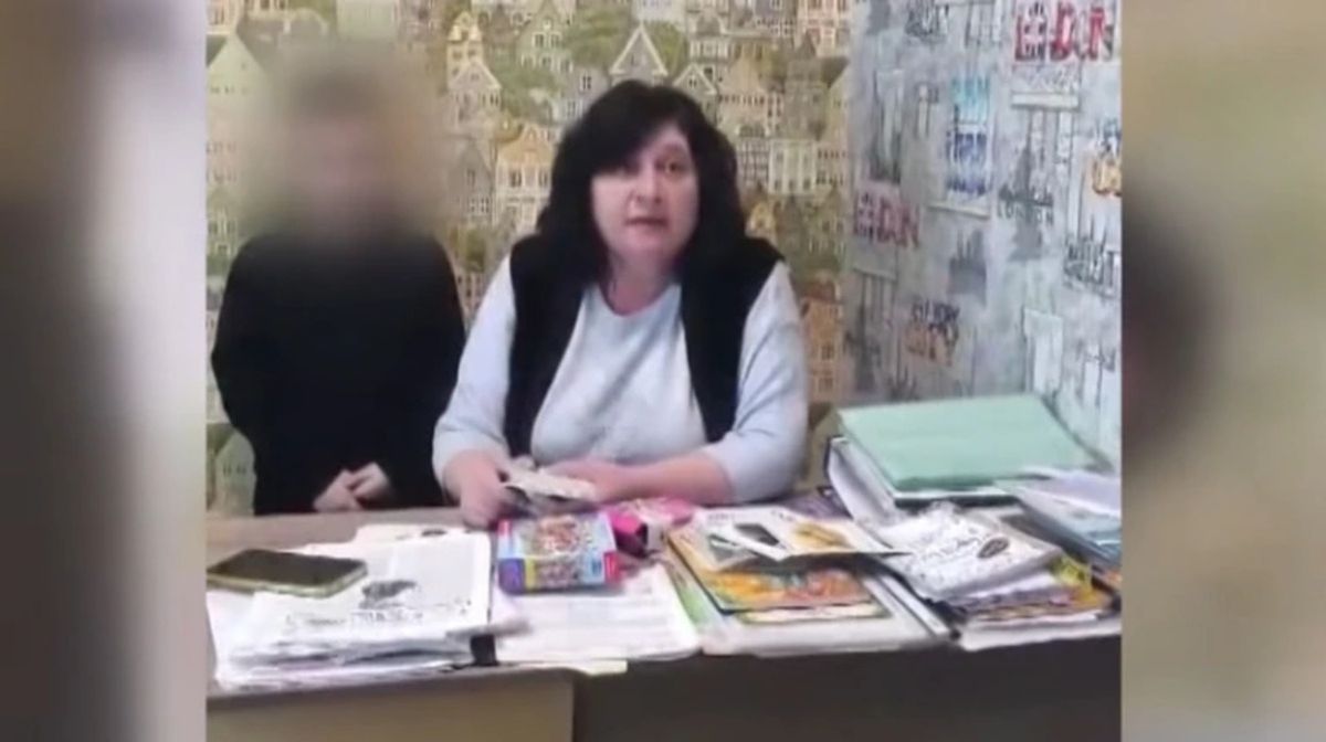 Логопединю ліцею на Волині звільнили після побиття батька учня